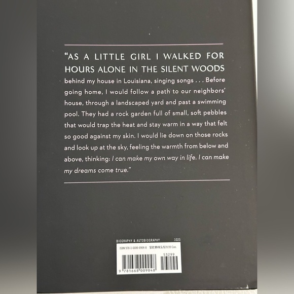 ✨ Britney Spears The Woman in Me book - Picture 4 of 8